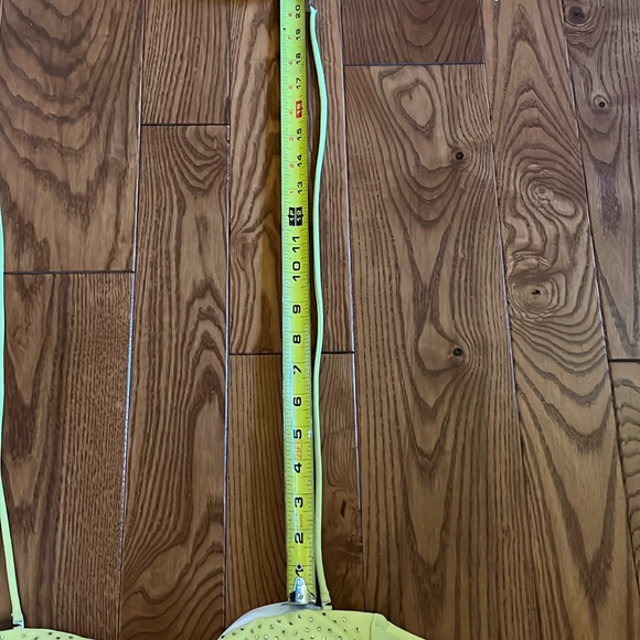 Victoria’s Secret yellow bikini swim top with rhinestones size medium - Picture 14 of 16